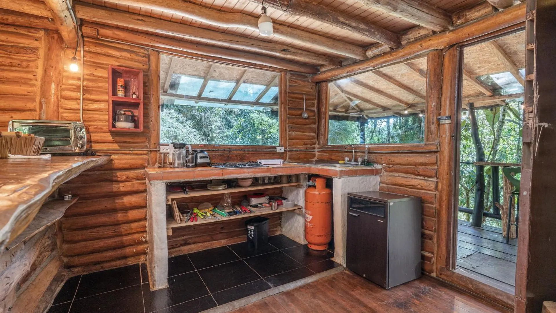 Cabanas Casa Monte En Santa Elena Medellín 0*,